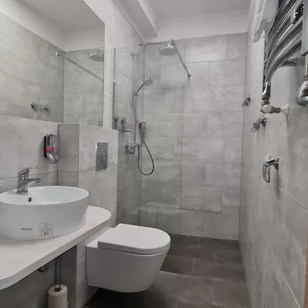 Apartment Chopina 29 *